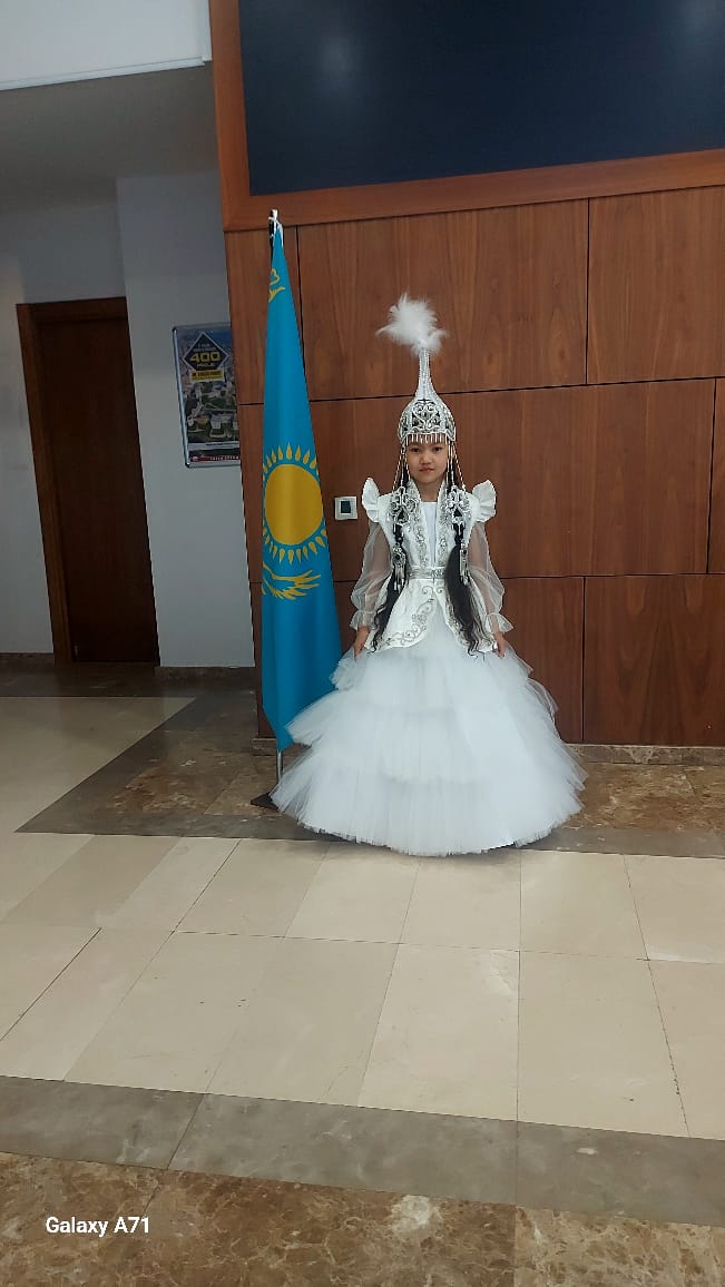 Қаирбек Айсұлу 2"а" сынып оқушысы Турция елінде, Стамбул қаласында өткен Alash Star vestival да Мұқағали Мақатаевтың Отан өлеңін оқып Гранприге ие болды.