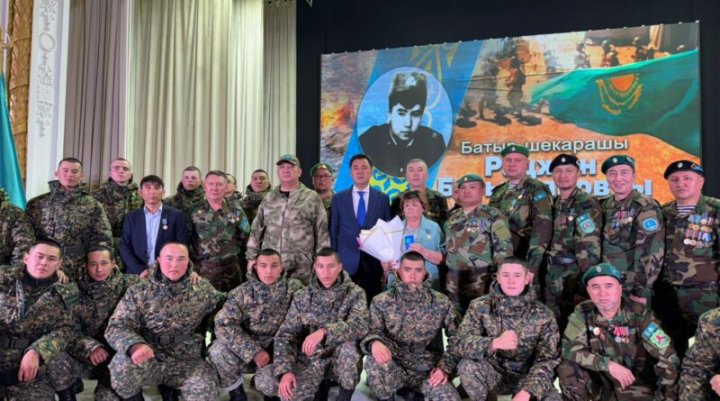 Елі үшін туған ер