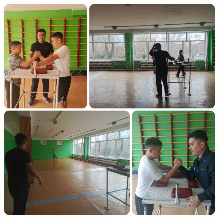 Қол күрес. Жетекші:Жақанов Нұртөлеу Қыдырбекұлы