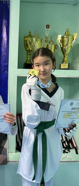 Айзада Болатова таеквондодан күміс жүлдегер атанды!